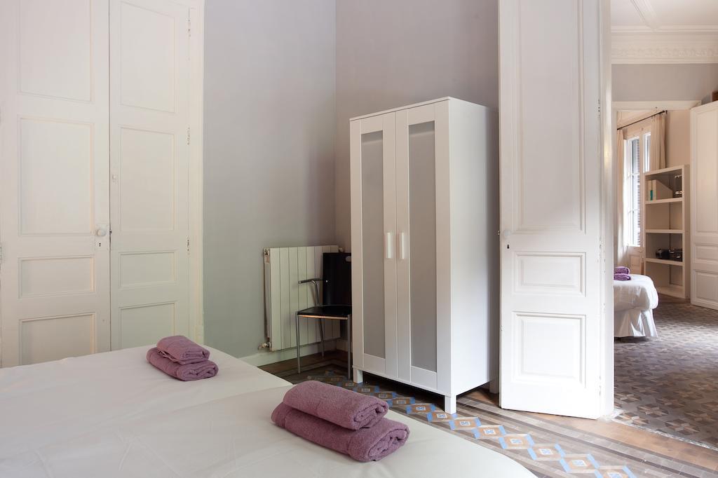 Modernist Apartment Barcelona Room photo